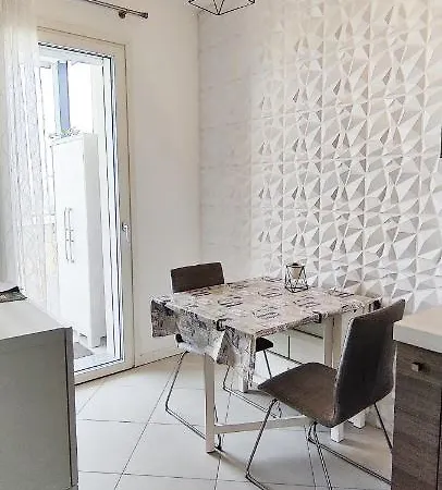 Bloom Modern House - شقة ميلان
